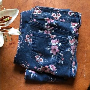 🌸🌸Aeropostale flower jeans ultra skinny🌸🌸